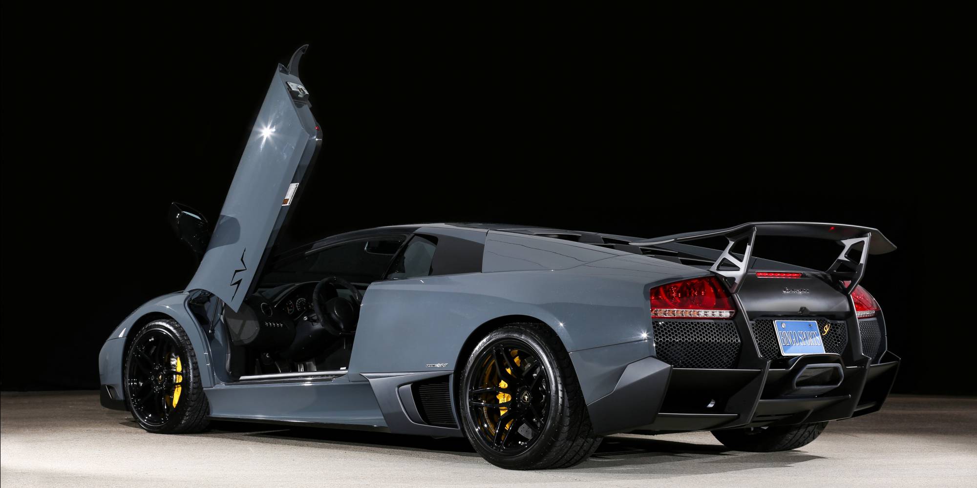 2010年式 ランボルギーニ ムルシエラゴ LP670-4 SV|ビンゴ