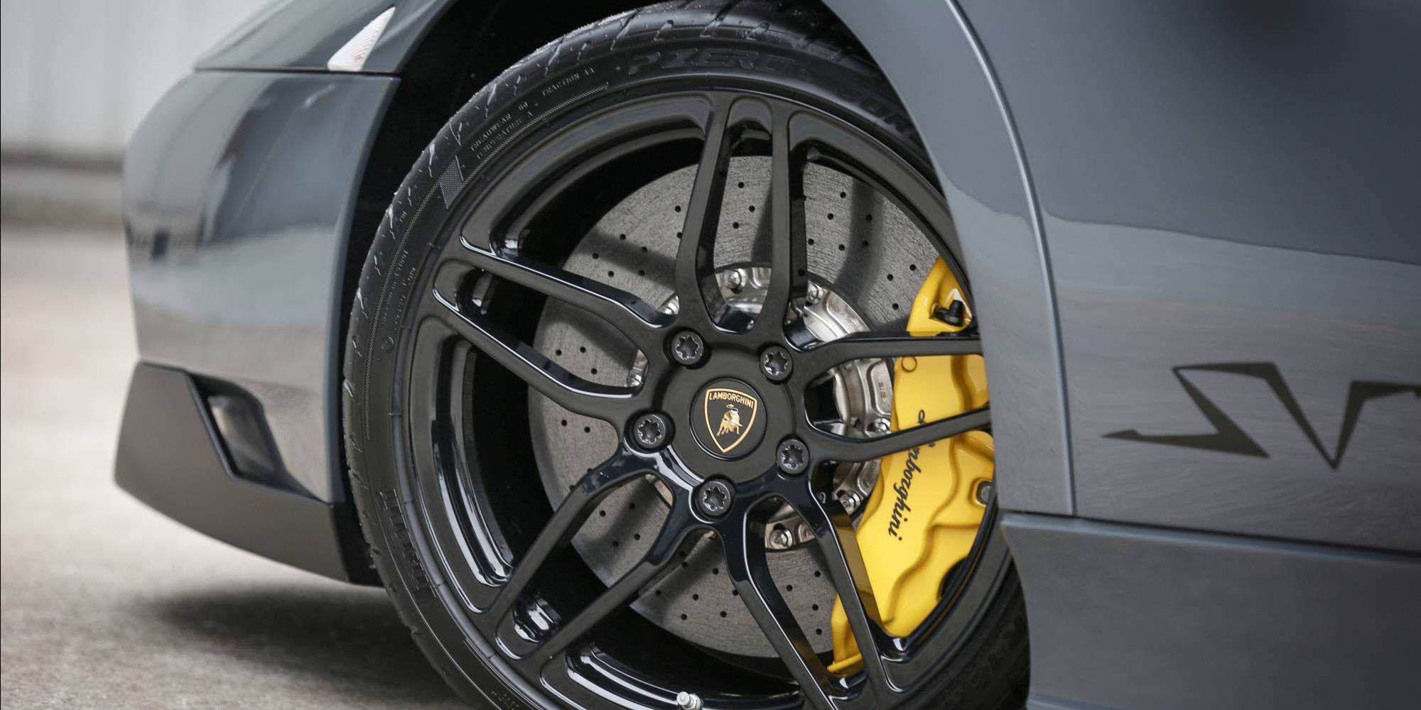 2010年式 ランボルギーニ ムルシエラゴ LP670-4 SV|ビンゴスポーツ