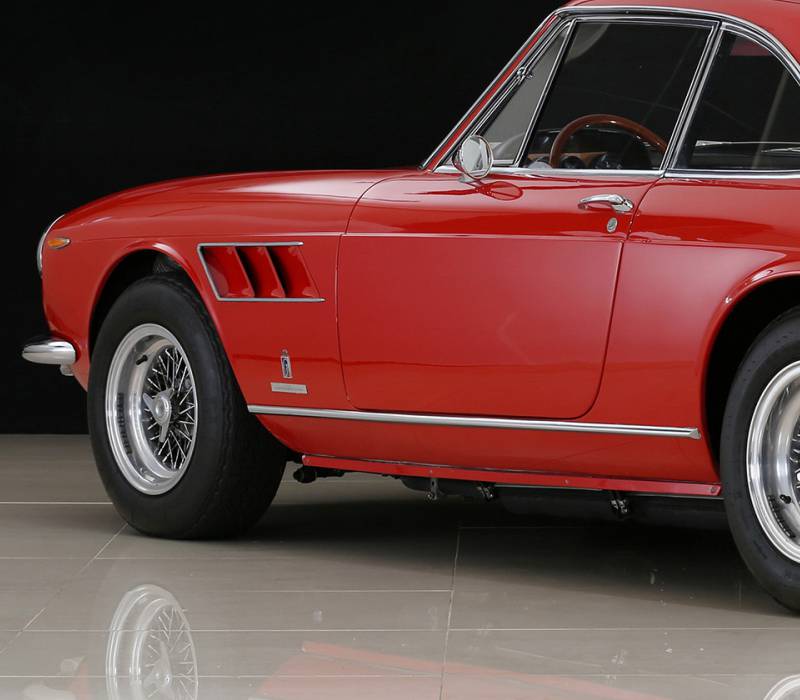 1967年式 フェラーリ 330 GTC|ビンゴスポーツ/希少車、 絶版車