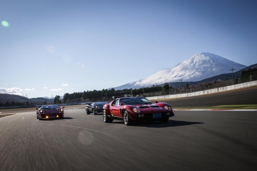 イオタSVRの艶やかさ|ビンゴスポーツ/希少車、 絶版車、高級車の販売